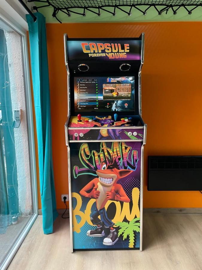 Capsule Forever Young - Jacuzzi - Sauna - Billard - Arcade De Jeux - Netflix & Home Cinema - Ping Pong Hastiere-par-dela Luaran gambar