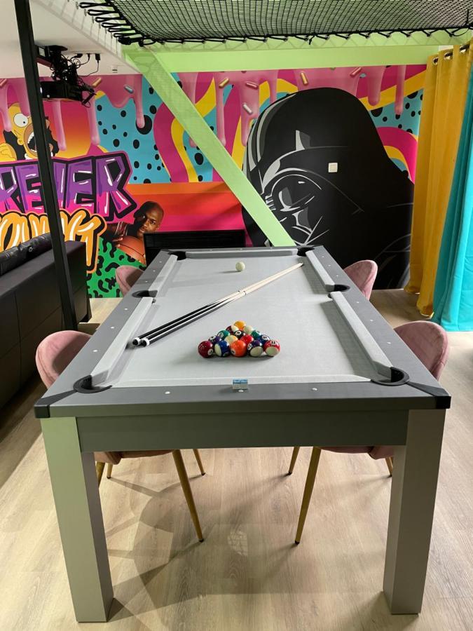 Capsule Forever Young - Jacuzzi - Sauna - Billard - Arcade De Jeux - Netflix & Home Cinema - Ping Pong Hastiere-par-dela Luaran gambar